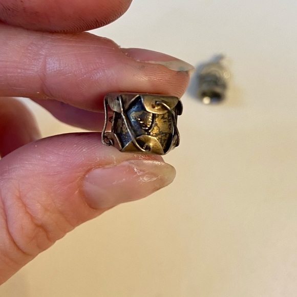 Vintage Silver Charm Bracelet with 10 Vintage Charms! - Picture 11 of 12